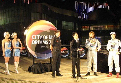 Renger van der Zande proeft Macau: "Gestoorde automobilisten"